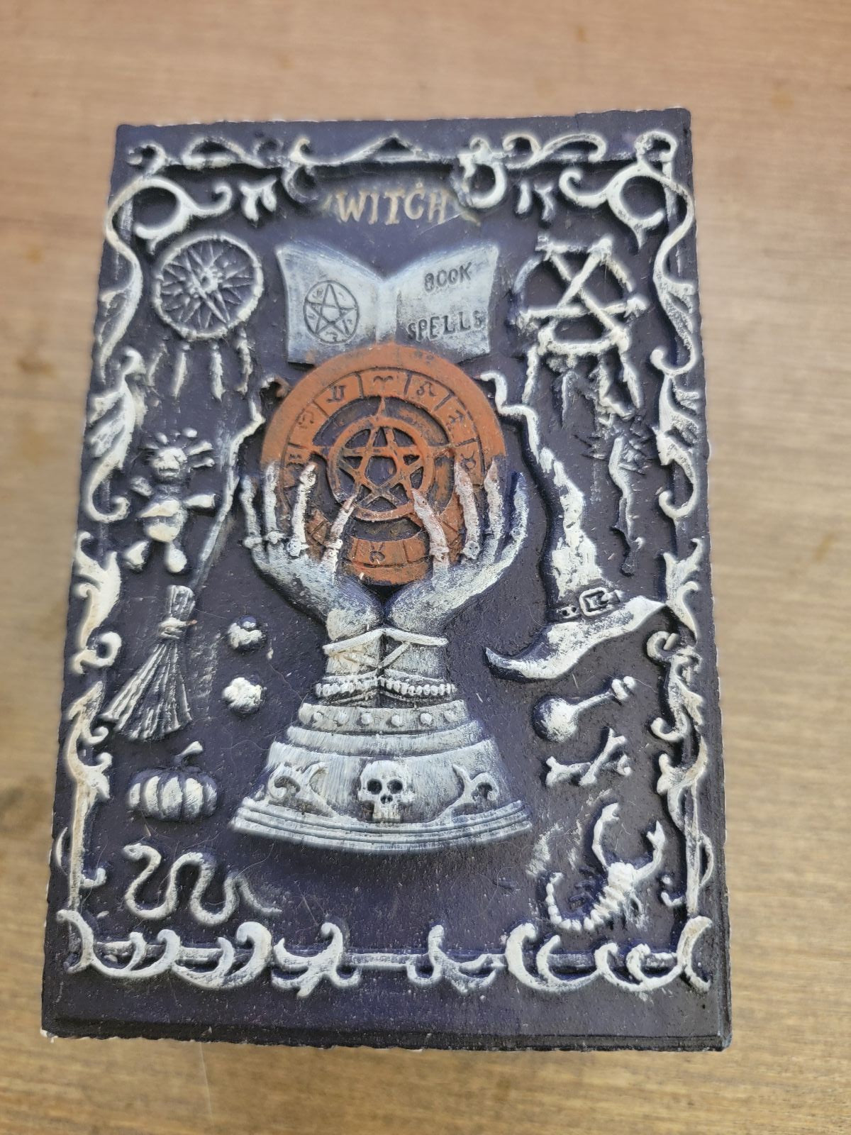 Book Of Spells Tarot Box With Pentegram Design