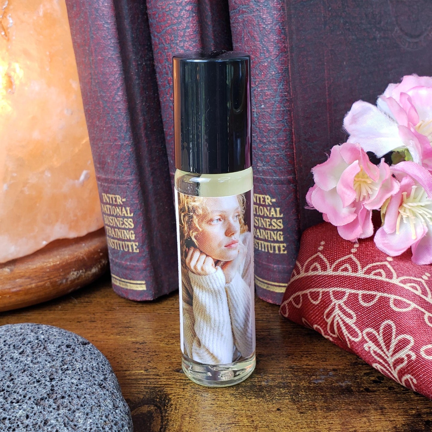 Shadow Scents Cashmere Roll-On Perfume Body Oil – A Luxurious, Warm, and Cozy Woodsy Fragrance