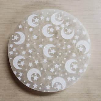 4" Round Charging Plate With Moon & Stars Design