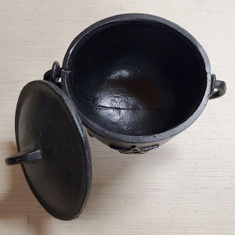 4.5 " Cast iron Cauldron With Pentagram