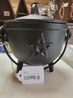 4.5 " Cast iron Cauldron With Pentagram