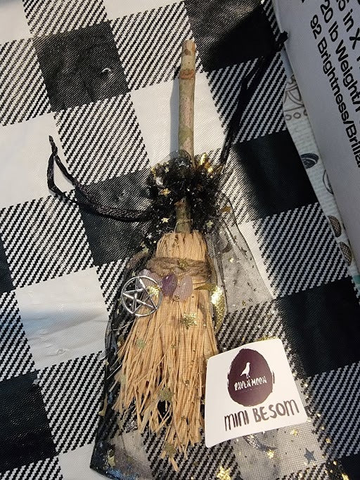 Raven Moon Mini Besom