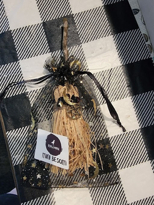 Raven Moon Mini Besom